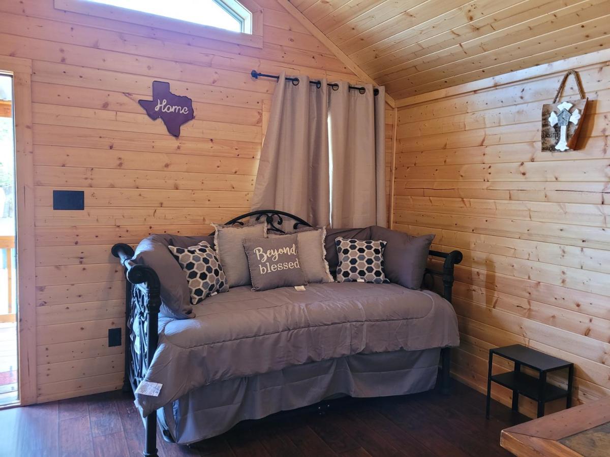Al'S Hideaway Cabin And Rv Space, Llc Pipe Creek Екстериор снимка